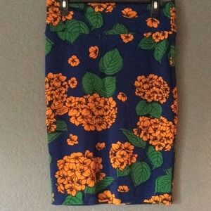 Lularoe Cassie medium